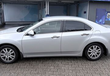 Honda Accord 154.000 km 7.499 &euro; Velbert 42555