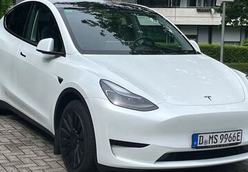 Tesla Model Y 75.000 km 30.900 &euro; Erkrath 40699