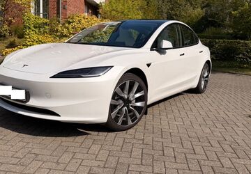 Tesla Model 3 26.300 km 38.800 &euro; Köln 51069