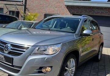 VW Tiguan 114.000 km 9.900 &euro; Solingen 42651