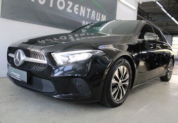 Mercedes-Benz A 180 140.371 km 18.990 &euro; Düsseldorf 40233