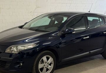 Renault Megane 116.400 km 4.900 &euro; Düsseldorf 40468