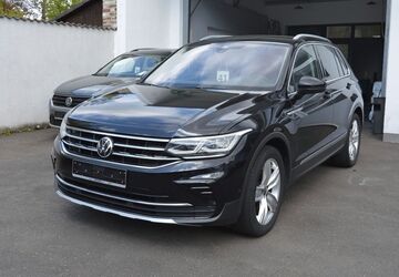 VW Tiguan 147.000 km 22.590 &euro; Köln Ostheim 51107