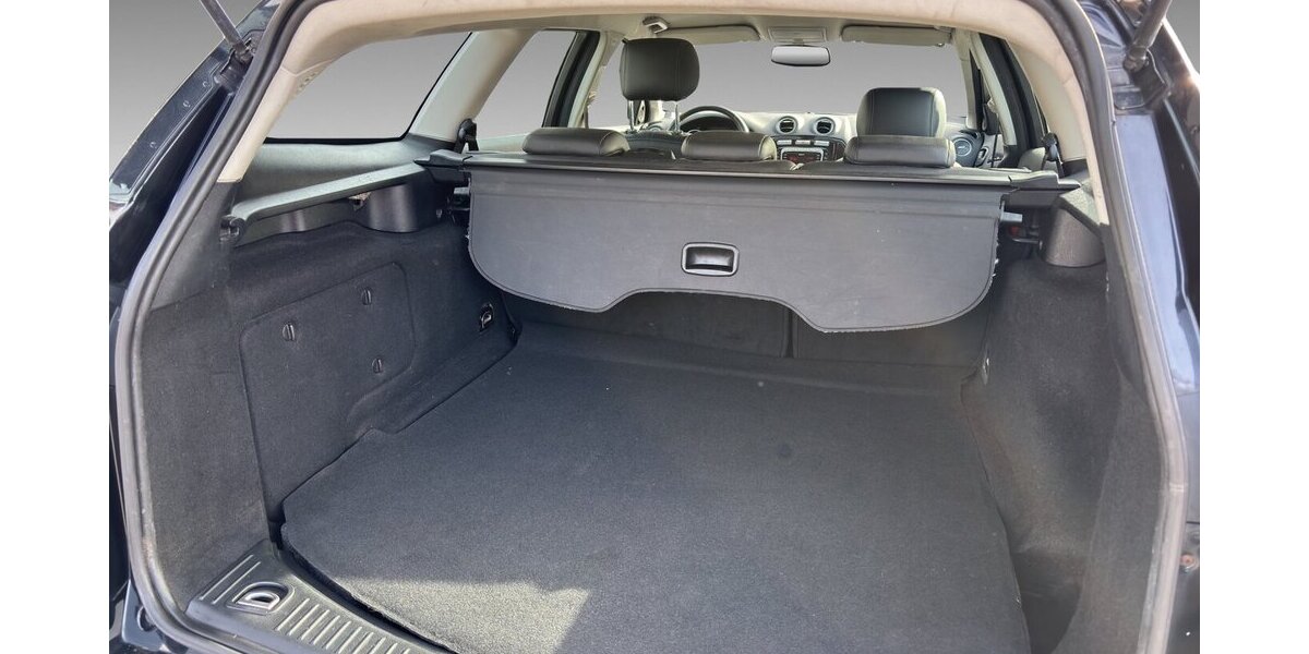 Ford Mondeo Ghia X Klima Tempo Sitzhzg. BI-Xenon AHK 248.720 km 3.500 &euro; Wuppertal 42327