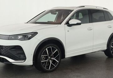VW Tiguan 18.400 km 48.484 &euro; Neuss 41464
