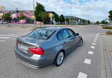 BMW 318 212.000 km 2.700 &euro; Remscheid 42859