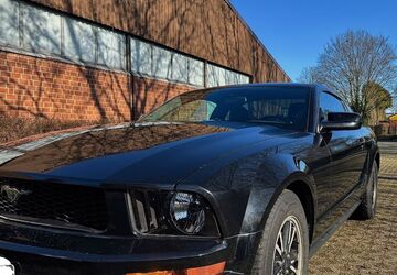 Ford Mustang 77.000 km 12.500 &euro; Düsseldorf 40210