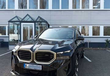 BMW XM 16.450 km 129.950 &euro; Köln 50739