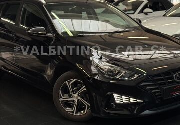 Hyundai i30 26.604 km 16.499 &euro; Radevormwald 42477