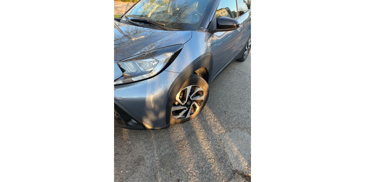 Toyota Aygo (X) 30.050 km 15.100 &euro; Köln 50996