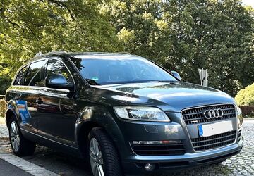 Audi Q7 210.000 km 8.200 &euro; Köln 51145