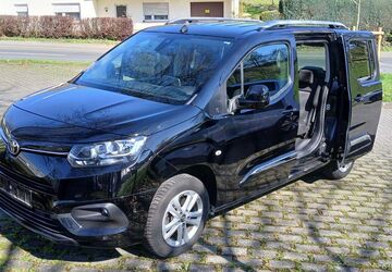 Toyota Proace City 63.000 km 19.100 &euro; Odenthal-Neschen 51519