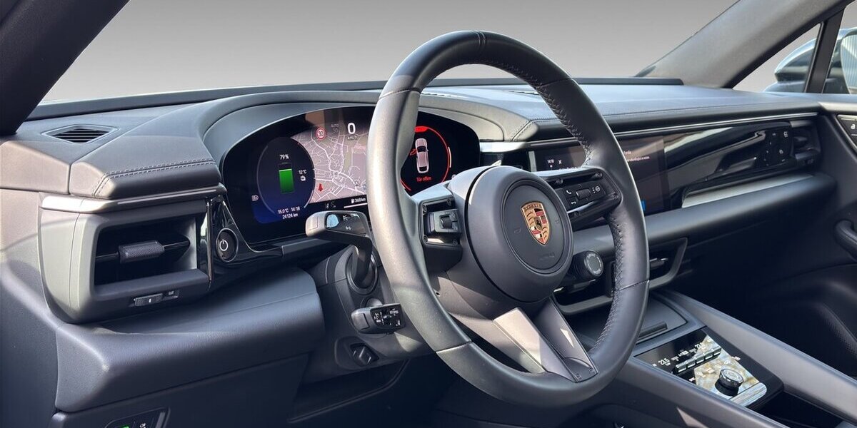 Porsche Macan 4 Bose Pano Volleder 0,25% 23.997 km 75.500 &euro; Wuppertal 42327