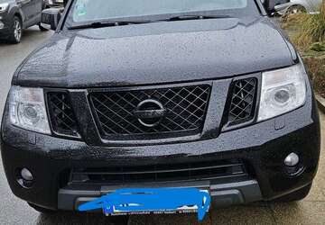 Nissan Pathfinder 208.000 km 12.000 &euro; Velbert 42555
