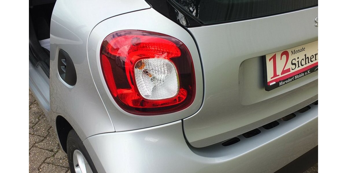 Smart ForTwo WM26:PASSION NAVI PANORAMA KLIMAAUTOMATIK S 96.799 km 7.908 &euro; Köln 50858