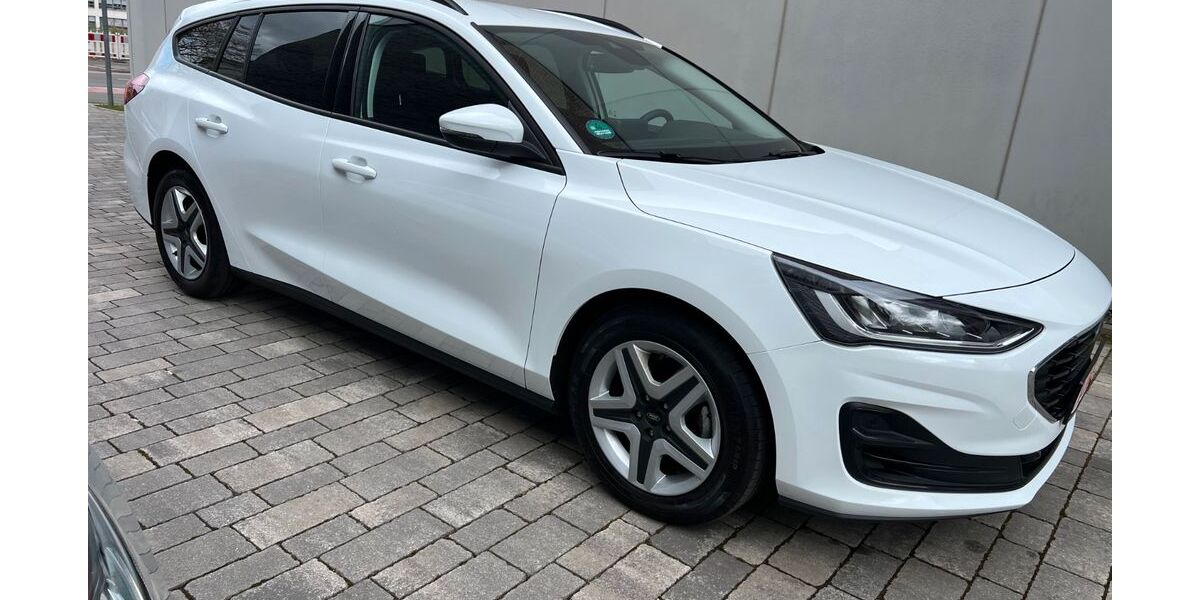 Ford Focus 46.260 km 15.990 &euro; Köln 50829