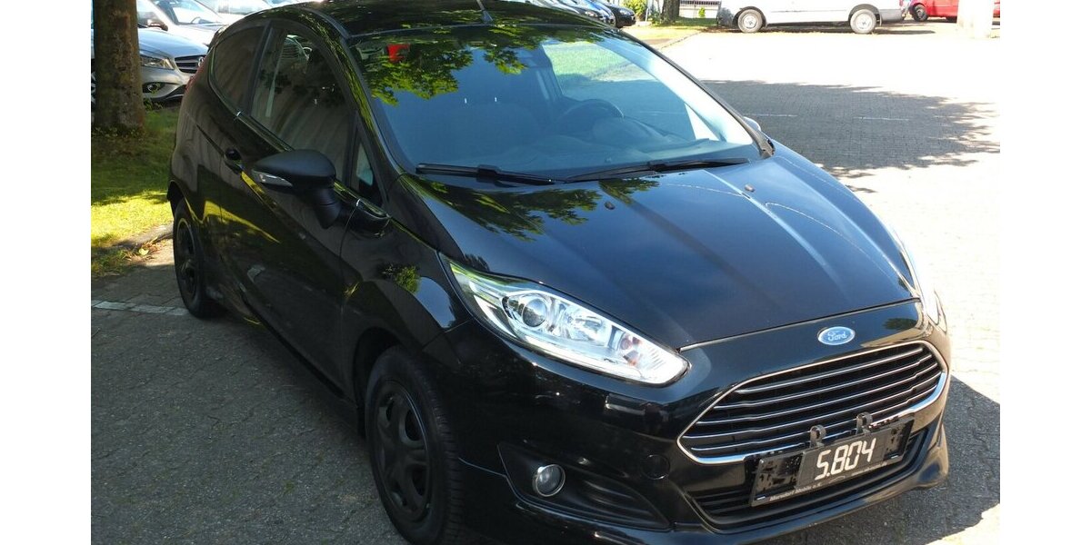 Ford Fiesta TITANIUM EINPARKHILFE KLIMAAUTOMATIK 118.745 km 5.804 &euro; Köln 50858