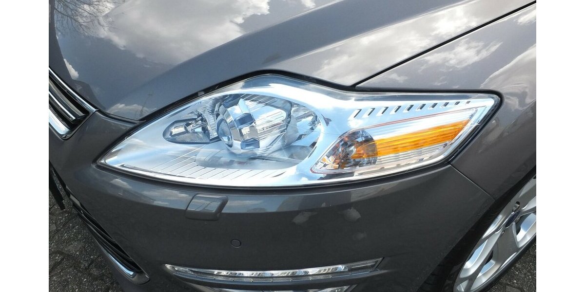 Ford Mondeo 2.0TDCi WM26: NAVI XENON PDC AHK BLUETOOTH 143.215 km 8.908 &euro; Köln 50858