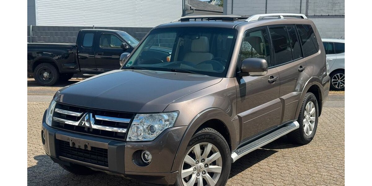 Mitsubishi Pajero 195.000 km 16.500 &euro; Düsseldorf 40233