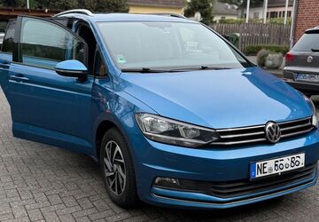VW Touran 216.042 km 11.300 &euro; Köln 50672
