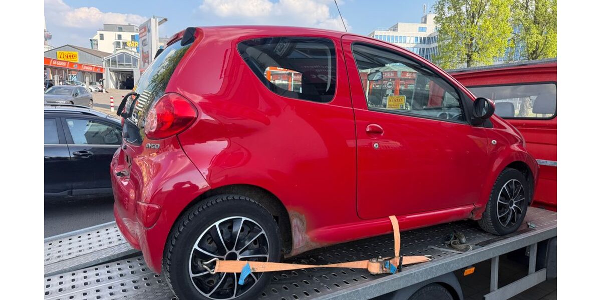 Toyota Aygo (X) 112.000 km 1.650 &euro; Köln 50827