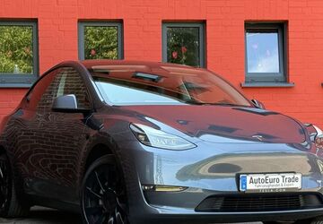 Tesla Model Y 59.648 km 39.990 &euro; Neuss 41472
