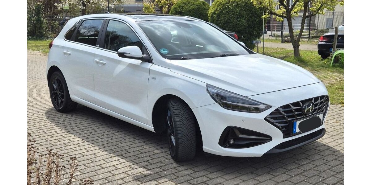 Hyundai i30 45.400 km 19.300 &euro; Wuppertal 42103