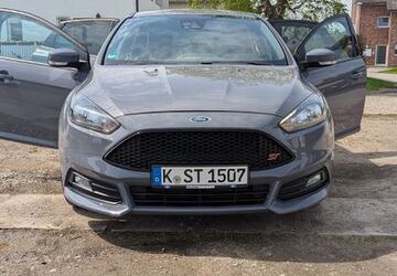 Ford Focus 126.000 km 15.550 &euro; Köln 51147
