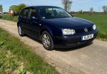 VW Golf 256.000 km 800 &euro; Köln 50769