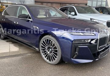 BMW M760 12.800 km 111.890 &euro; Köln Rodenkirchen 50996