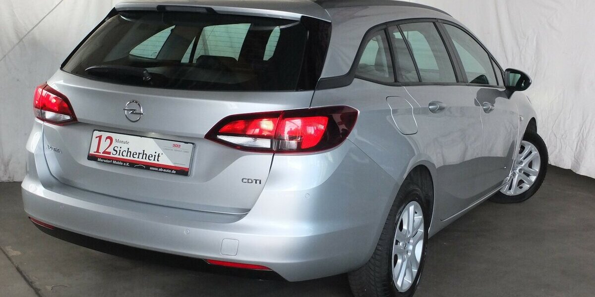 Opel Astra EDITION NAVI KLIMA TEMPOMAT BLUETOOTH 99.125 km 8.908 &euro; Köln 50858