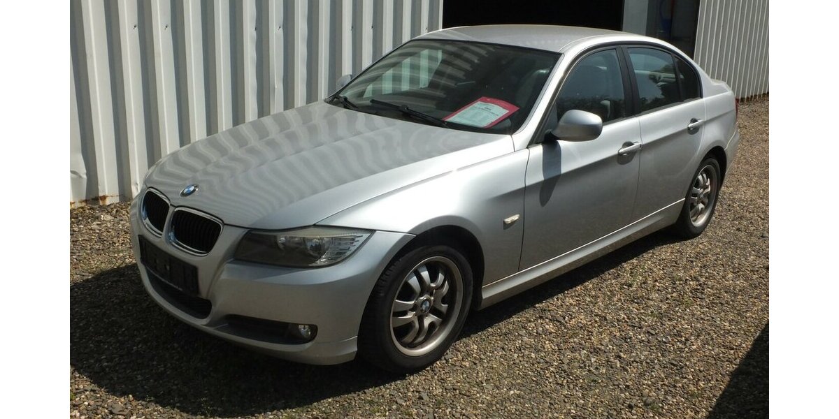 BMW 318i WM2026: NAVI PDC GARANTIE 17 ZOLL LMF 134.241 km 6.998 &euro; Köln 50858