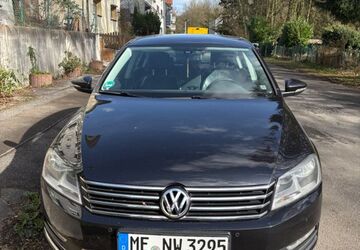 VW Passat 117.000 km 10.000 &euro; Solingen 42655