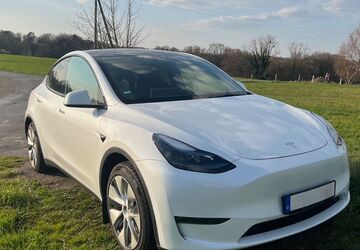 Tesla Model Y 90.295 km 29.900 &euro; Bergisch Gladbach 51429