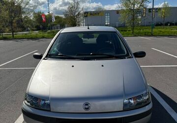 Fiat Punto 127.222 km 3.200 &euro; Solingen 42655