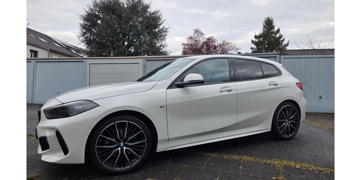 BMW 118 44.199 km 23.490 &euro; Köln 51105