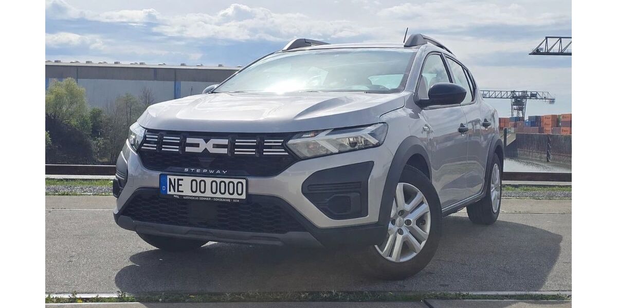 Dacia Sandero 105.000 km 12.000 &euro; Kaarst 41564