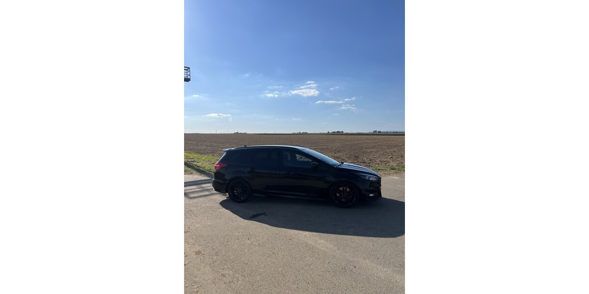 Ford Focus 84.900 km 16.900 &euro; Köln 50667