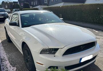Ford Mustang 120.000 km 14.900 &euro; Haan 42781