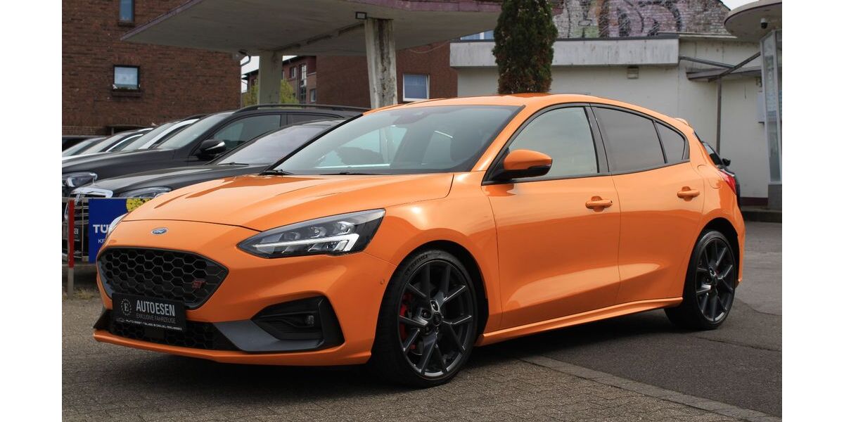 Ford Focus 54.000 km 26.800 &euro; Neuss 41468