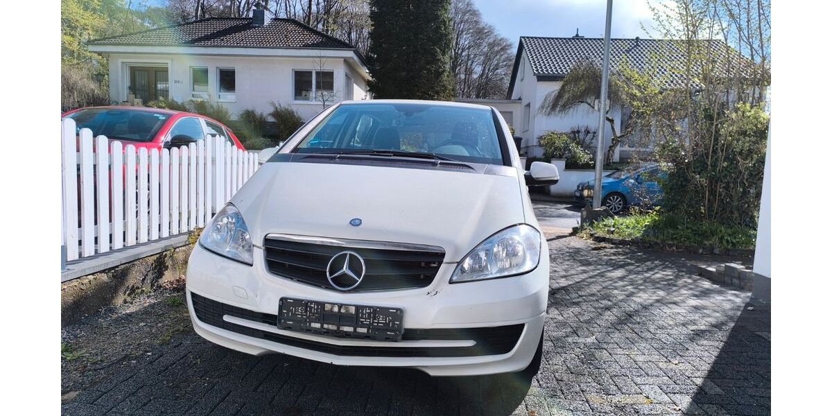 Mercedes-Benz A 160 153.000 km 3.699 &euro; Bergisch Gladbach 51467