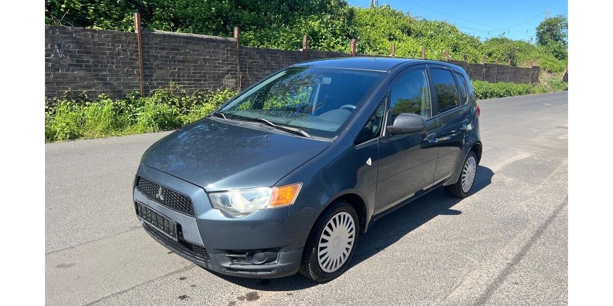 Mitsubishi Colt 80.000 km 4.600 &euro; Köln 50739