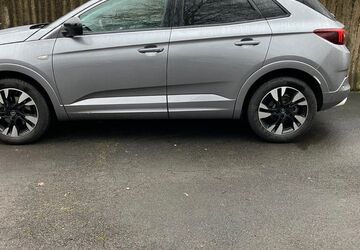 Opel Grandland (X) 13.414 km 10.990 &euro; Hilden 40721