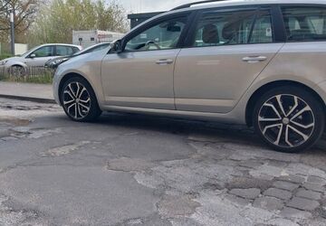 Skoda Octavia 205.500 km 8.400 &euro; Köln 51103