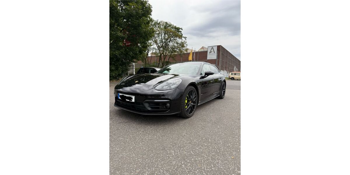 Porsche Panamera 88.700 km 62.900 &euro; Düsseldorf 40476