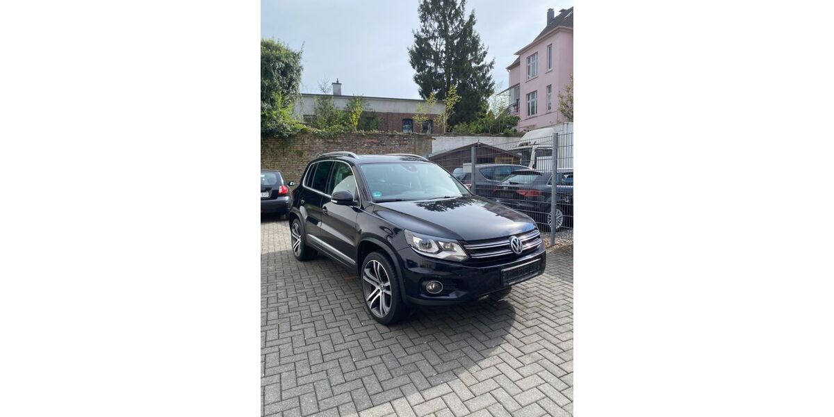 VW Tiguan 225.965 km 10.500 &euro; Solingen 42655