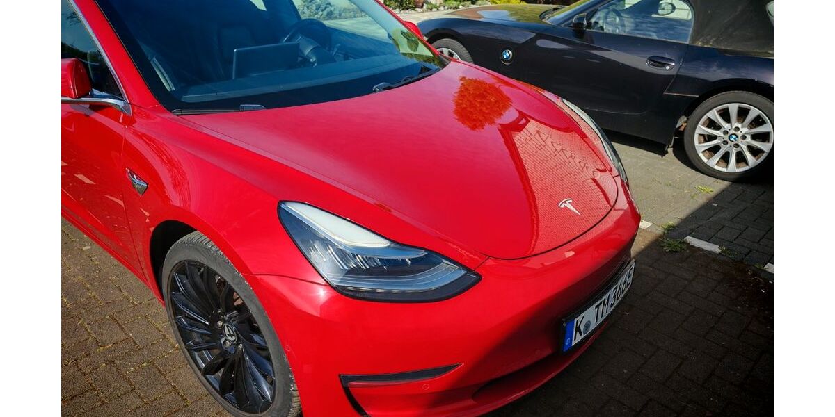 Tesla Model 3 108.800 km 20.500 &euro; Köln 50765