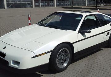 Pontiac Fiero 62.896 km 11.500 &euro; Köln 50823