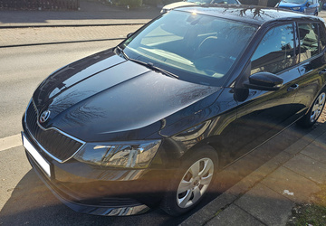 Skoda Fabia 58.500 km 7.999 &euro; Köln 51143