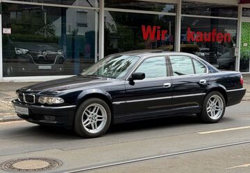 BMW 750 252.000 km 15.980 &euro; Düsseldorf (Unterrath) 40468